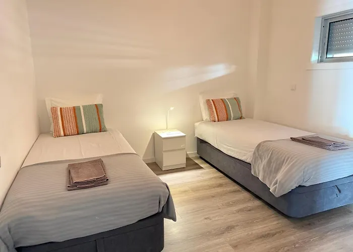 Comfort & Style W/ Sea View Apartman